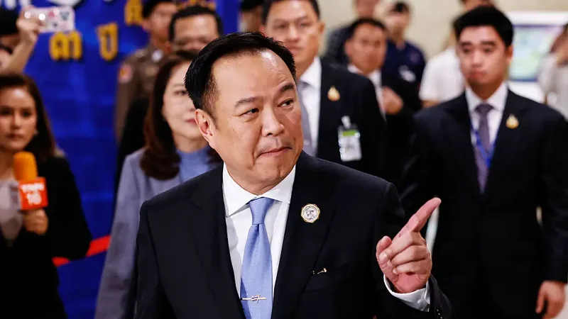 Tailand Baş naziri: Hərbi əməliyyatlar davam edəcək