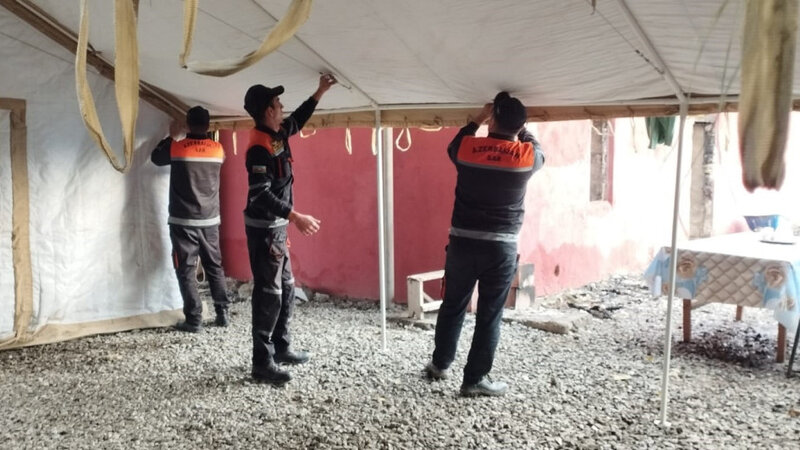 Kürdəmirdə bir ailə üçün müvəqqəti yaşayış məqsədilə çadır qurulub