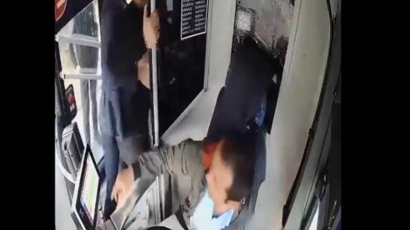 Bakıda avtobus sürücüsünü döyən şəxsə hökm oxunub