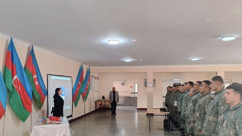 Quru Qoşunlarında “Konstitusiya və Suverenlik ili” ilə bağlı tədbirlər keçirilib