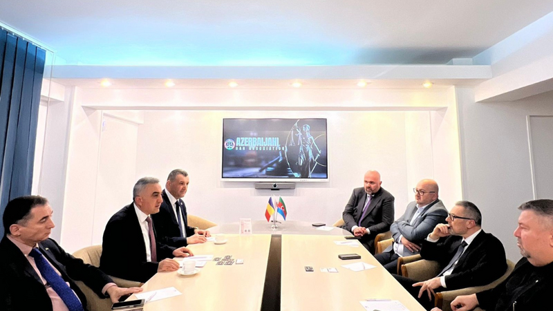 Vəkillər Kollegiyasının rəhbərliyi Rumıniyada konfransda iştirak etdi -
