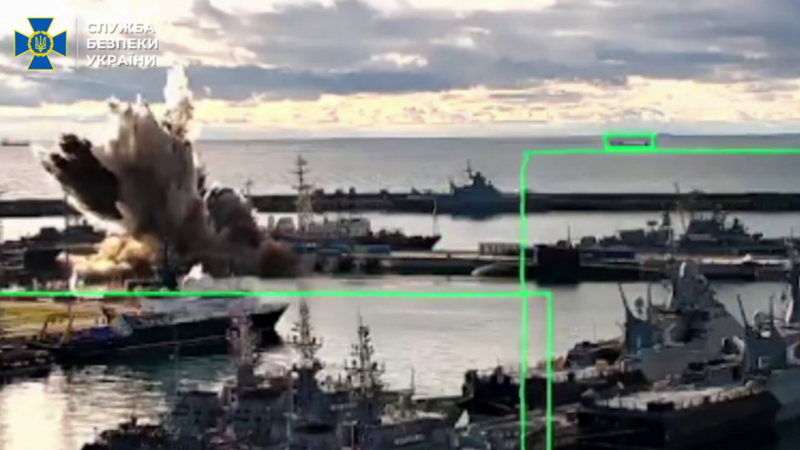 Ukrayna Rusiya sualtı qayığını vurduğunu açıqladı, Moskva təkzib etdi -