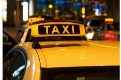 Müştəri sifarişdən imtina edən taksi sürücüsünü döydü
