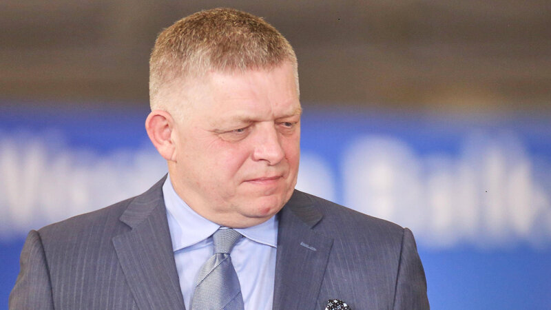 Robert Fikonun təyyarəsi Brüssel hava limanında yararsız hala düşdü