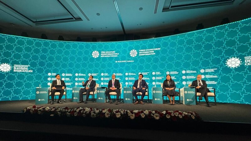 Türk dünyasını hədəfləyən dezinformasiyalarla mübarizə səyləri müzakirə edildi