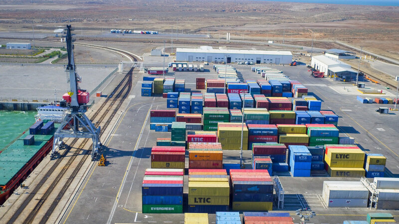 Bakı Limanında ilin sonunadək 8 milyon ton yük aşırılacaq