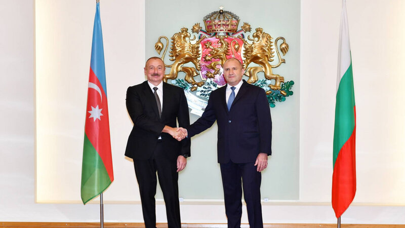 Rumen Radev Prezident İlham Əliyevi təbrik etdi