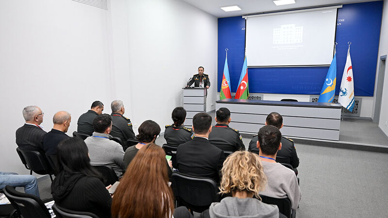Müdafiə Nazirliyində media nümayəndələri ilə seminar keçirilib -