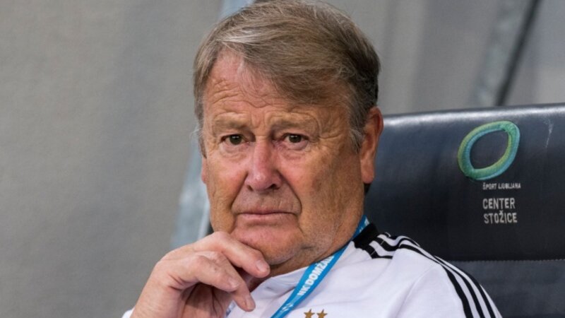 Məşhur baş məşqçi vəfat etdi