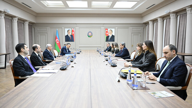 Əli Əsədov Monteneqro Baş nazirinin müavini ilə görüşüb