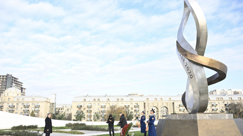 Monteneqro Baş nazirinin müavini Zəfər parkını və Şəhidlər xiyabanını ziyarət etdi