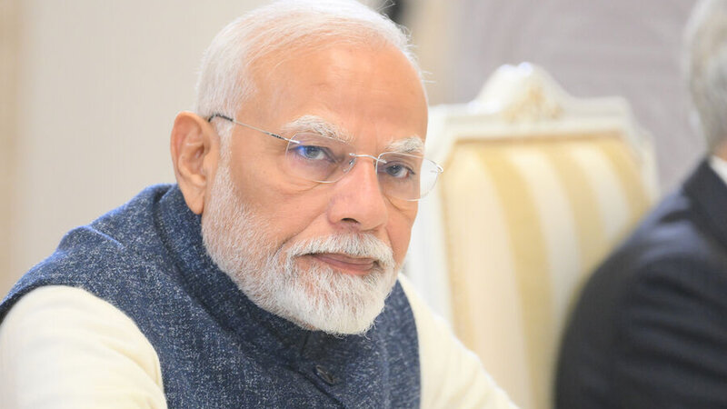 Hindistan Baş nazirinin helikopteri duman səbəbindən eniş edə bilməyib