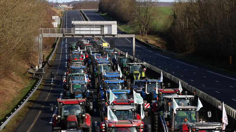 Fransız siyasətçi: Kənd təsərrüfatını xilas etmək üçün Fransa Aİ-dən çıxmalıdır