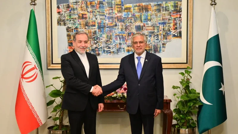 Pakistan və İran XİN rəhbərləri regional məsələləri müzakirə ediblər