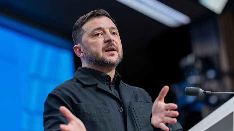 Zelenski Kiyevin yeni sanksiyalar tətbiq edəcəyini açıqlayıb