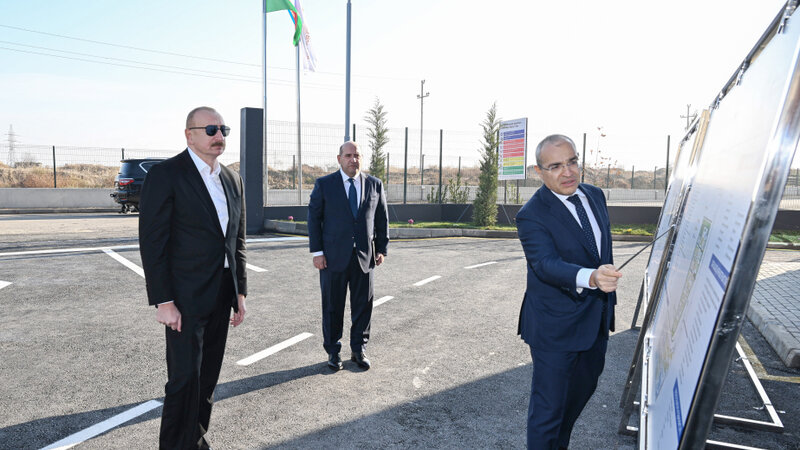 İlham Əliyev Ağdamda metal elektrik dirəklərinin istehsalı müəssisəsinin açılışında iştirak etdi