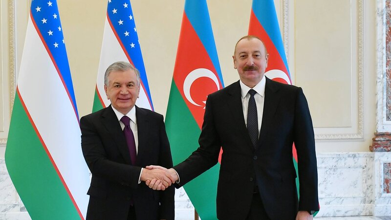 Şavkat Mirziyoyev İlham Əliyevi təbrik etdi
