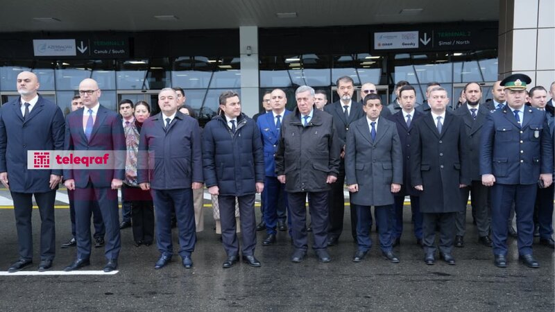 AZAL-ın təyyarə qəzası qurbanlarının xatirəsi bir dəqiqəlik sükutla yad edildi -