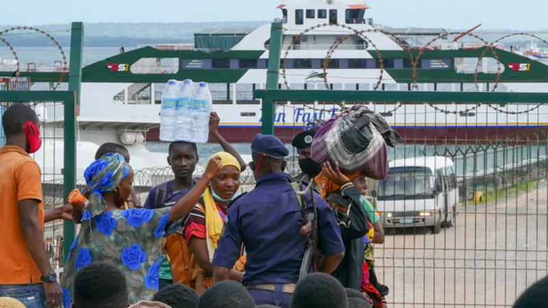 Mozambikdə İŞİD-in fəallaşması yüz minlərlə insanı didərgin salıb