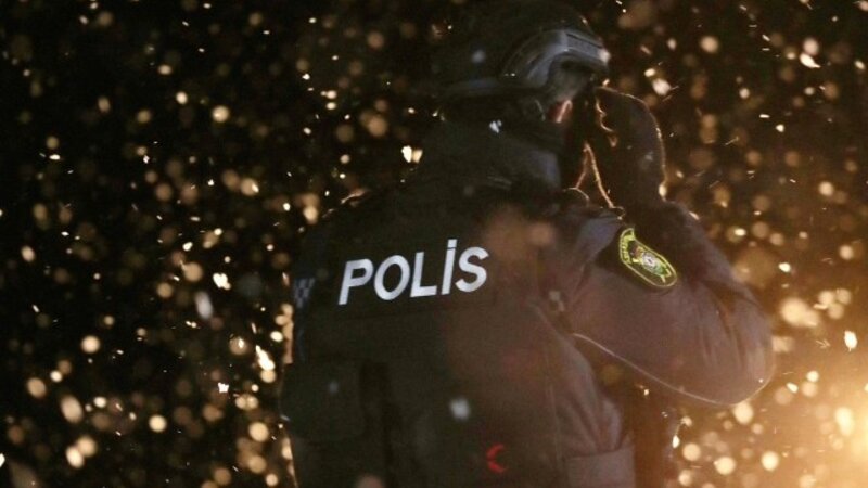 Qusarda polislər şaxtada da fasiləsiz çalışır -