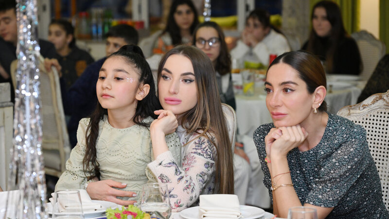 Leyla, Arzu və Alena Əliyeva xüsusi qayğıya ehtiyacı olan uşaqların bayram şənliyində iştirak ediblər