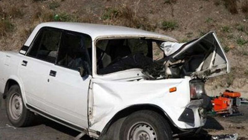 Ağdamda baş verən yol qəzasında ər və arvad xəsarət alıb