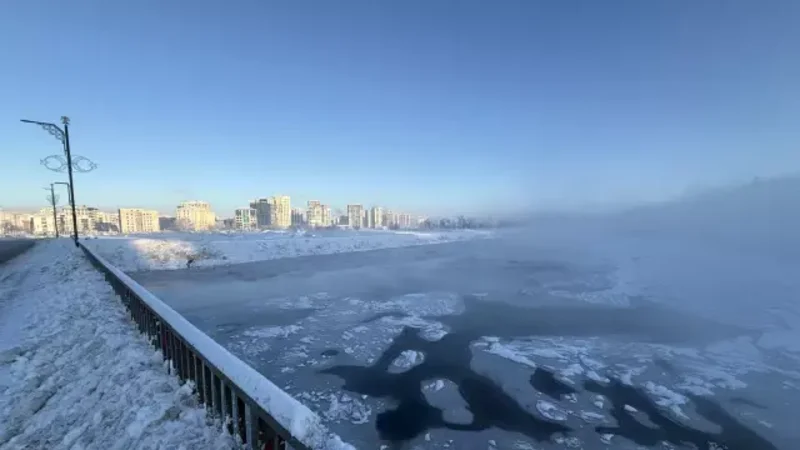 Türkiyənin ən uzun çayı dondu -