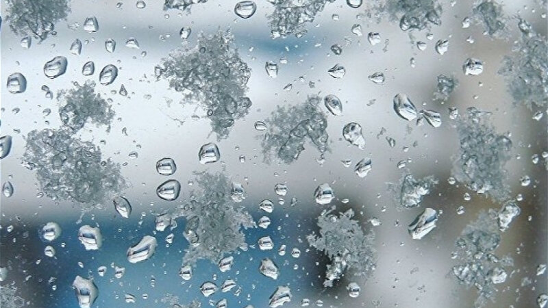 Bakıya sulu qar yağır -