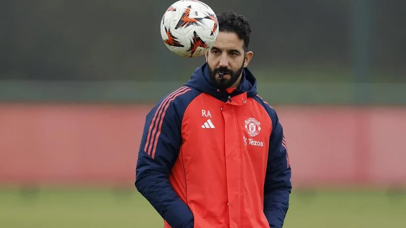 Premyer Liqa klubu baş məşqçisini istefaya göndərdi