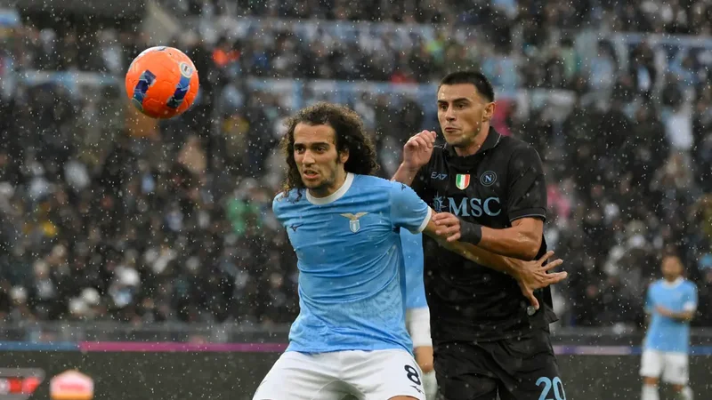 Məşhur futbolçu "Fənərbağça"nın təklifini qəbul etdi