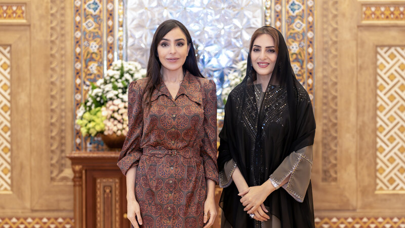 Heydər Əliyev Fondunun vitse-prezidenti Maskatda Omanın birinci xanımı ilə görüşdü