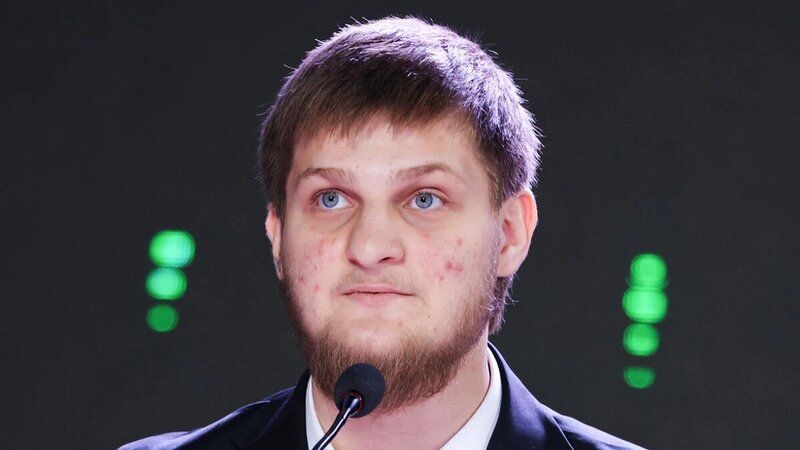 Kadırov oğlunu yüksək vəzifəyə təyin etdi