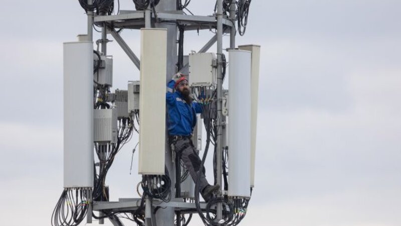 Kurskda Rusiya hərbçilərinin istifadə etdiyi rabitə qülləsi dağıdıldı