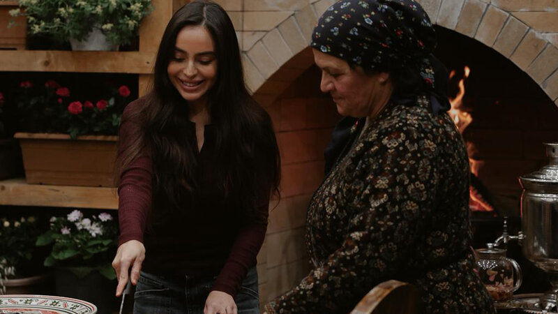 Leyla Əliyeva Qusarda Rəmixanovların ailəsinin mətbəxindən video paylaşdı -