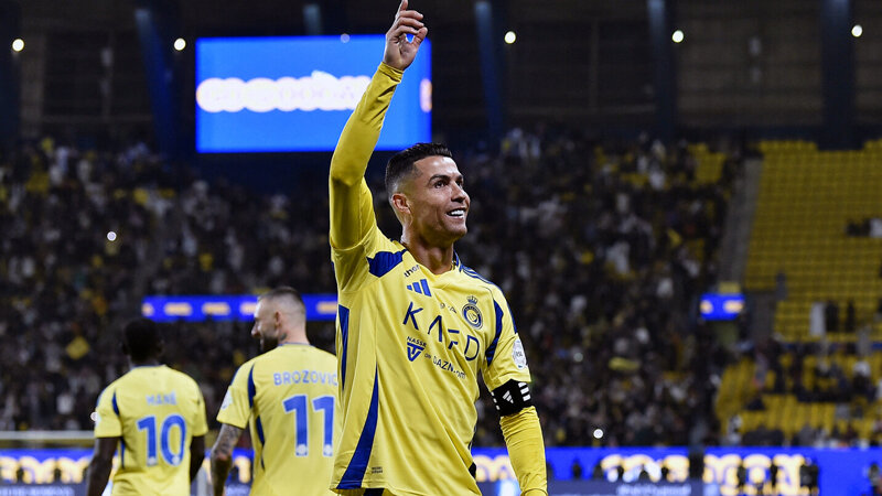 Ronaldu karyerasında 958-ci qolunu vurdu