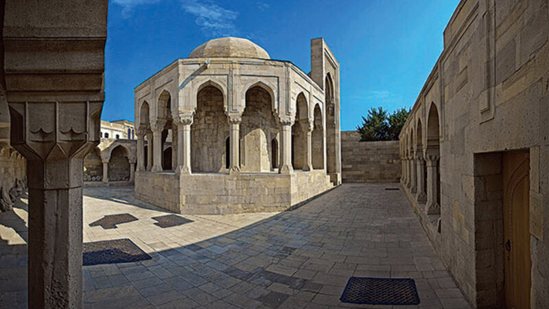 Daşınmaz tarix və mədəniyyət abidələri ilə bağlı dəyişikliklər edildi