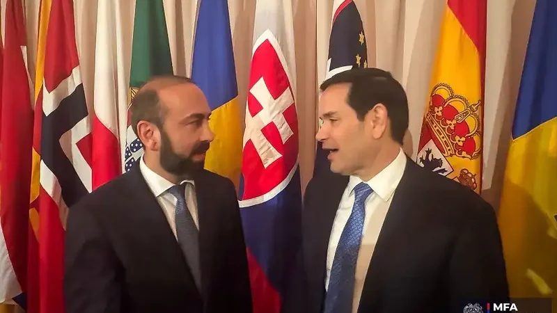 Ararat Mirzoyan ABŞ dövlət katibi ilə görüşəcək -