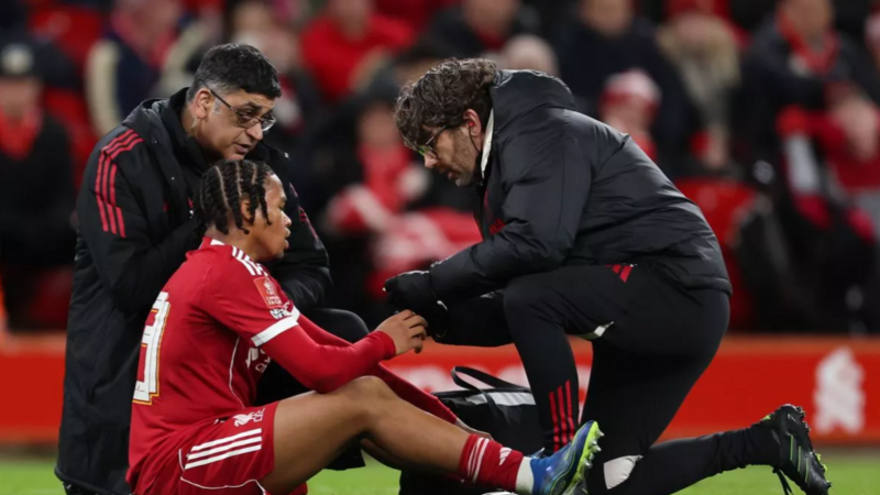 "Liverpul"un daha bir futbolçusu sıradan çıxdı