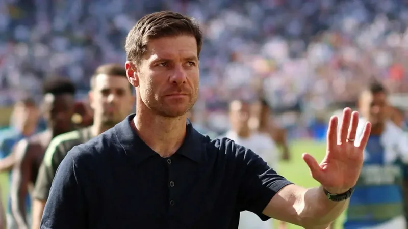 Xabi Alonso azarkeşlərə müraciət etdi -