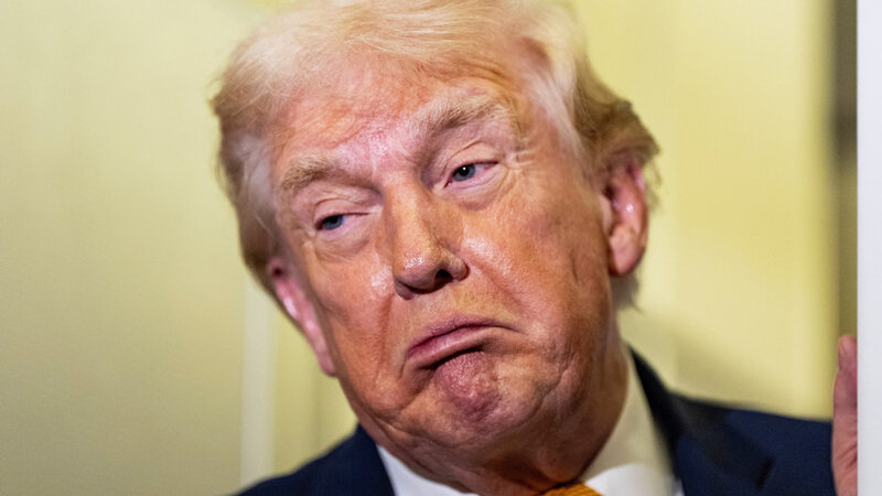 Tramp: İrandakı etirazçılara yardım dedikdə iqtisadi tədbirləri də nəzərdə tuturdum