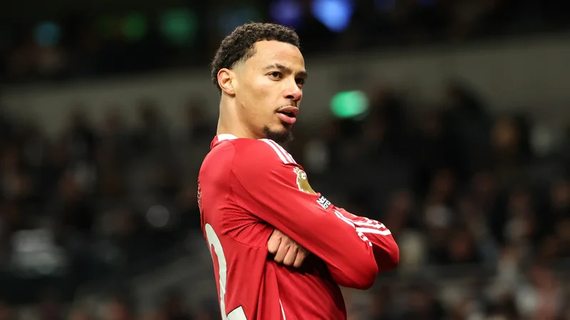 "Liverpul"un hücumçusu tarixi rekordu təkrarladı