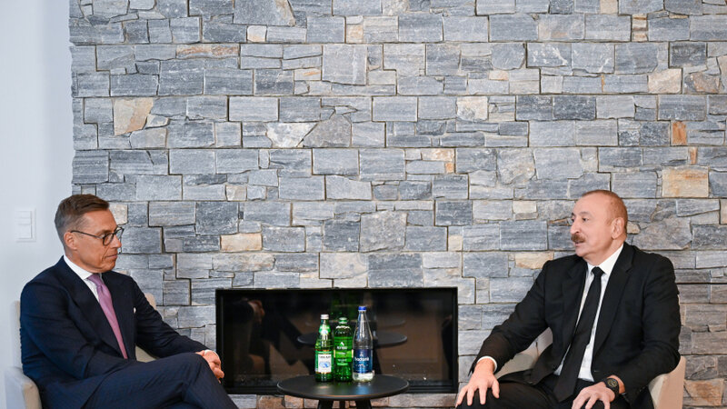 İlham Əliyev Davosda Finlandiya Prezidenti ilə görüşdü