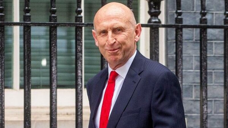 Britaniyanın müdafiə naziri Trampın iddiaları fonunda Danimarkaya səfər edəcək