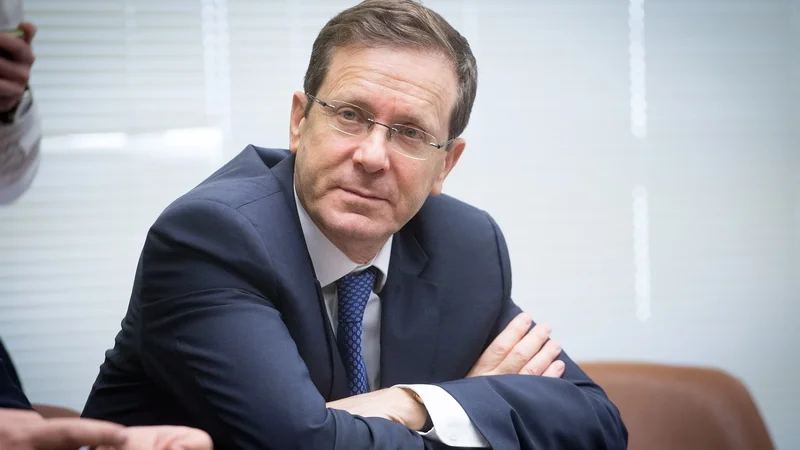 Hersoqdan Əraqçiyə təpki: