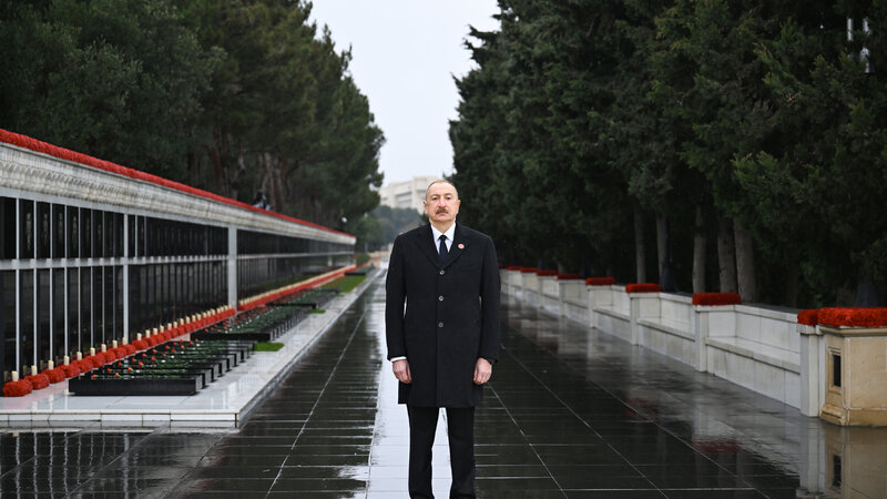 İlham Əliyev Şəhidlər xiyabanını ziyarəti ilə bağlı videoçarx paylaşdı