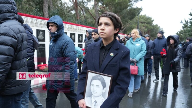 Azərbaycan xalqı 20 Yanvar şəhidlərini anır -