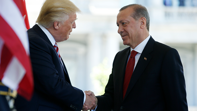 Ərdoğanla Tramp telefon danışığında Suriyanı müzakirə ediblər