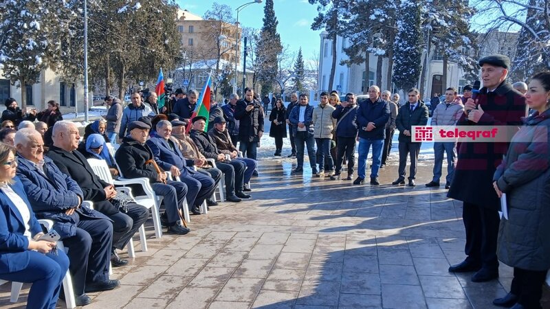Xankəndi şəhərinə çatan ailələrə mənzillərin açarları təqdim olundu -