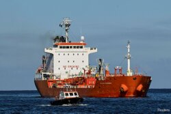 "Reuters": Meksika Trampdan ehtiyat edərək Kubaya neft satışını dayandırmaq istəyir