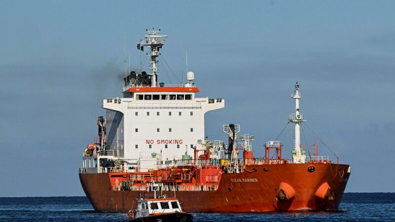 "Reuters": Meksika Trampdan ehtiyat edərək Kubaya neft satışını dayandırmaq istəyir